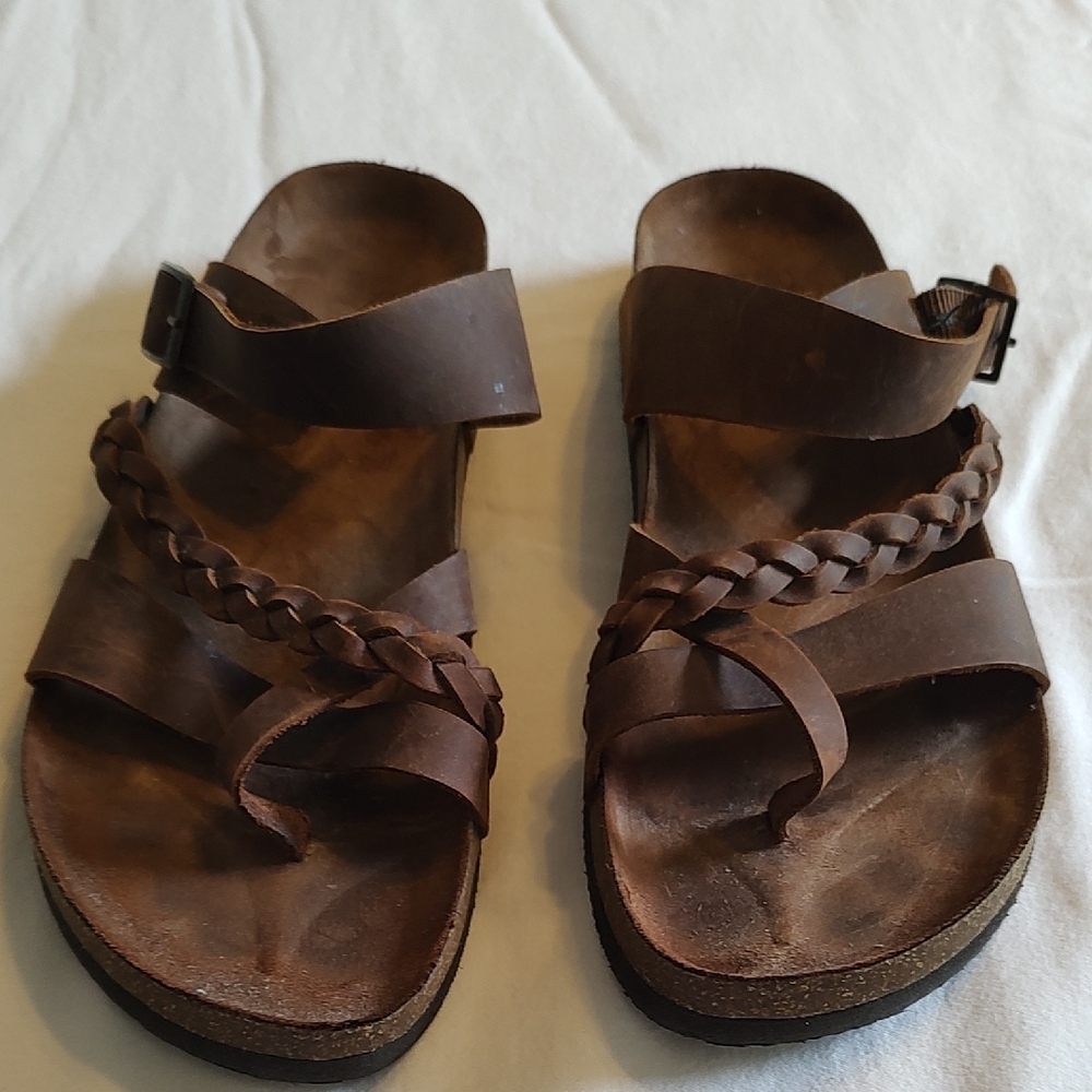 White Mountain Brown Leather Comfort Sandals